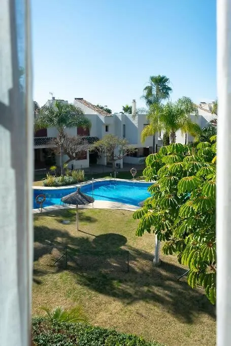 Apartment Stunning 2 Bd Townhouse By Hostlovers Estepona