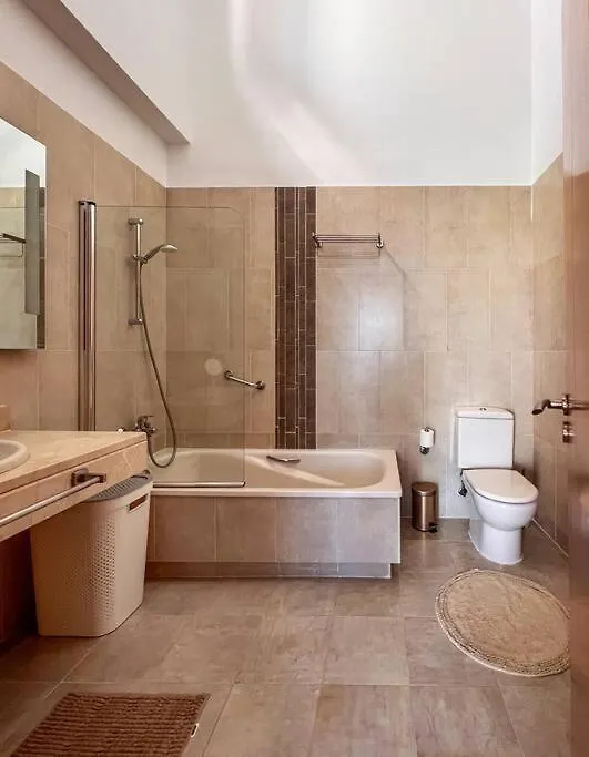 Stunning 2 Bd Townhouse By Hostlovers Estepona Apartment