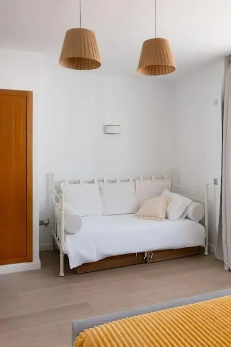 Apartment Stunning 2 Bd Townhouse By Hostlovers Estepona Spain